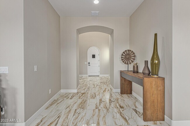 Building Photo - 17776 W Sunward Dr