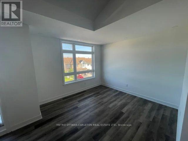 Building Photo - 390 Rolling Meadow Crescent