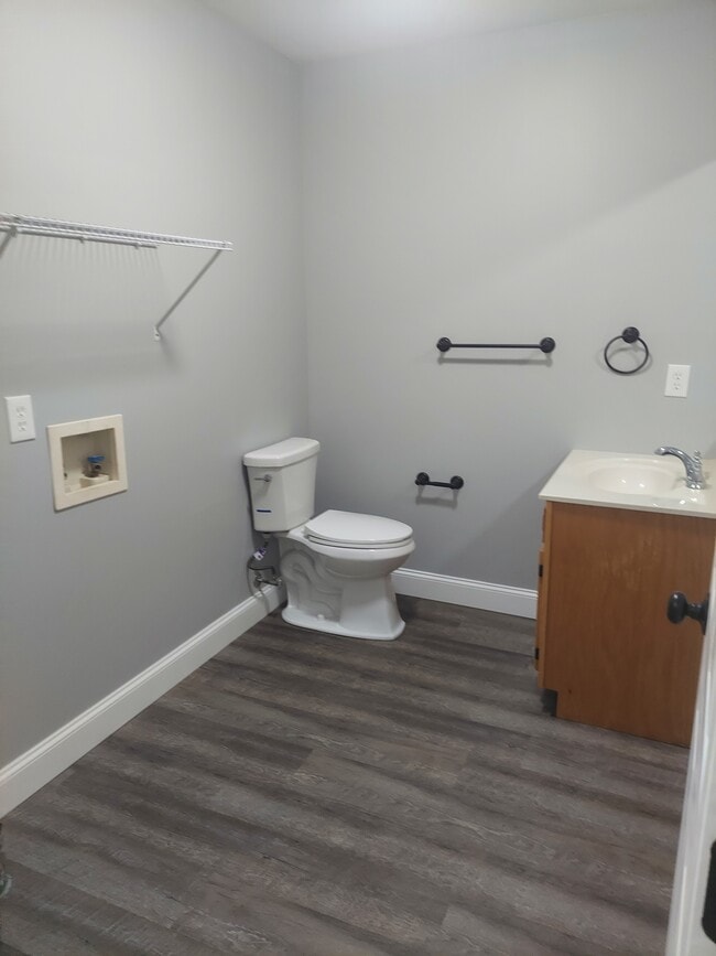 Half Bath/Washer dryer Hook Ups - 1438 Vance Rd