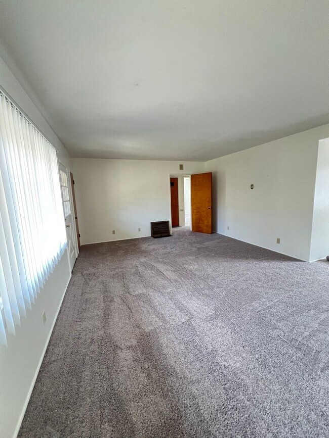 Foto del edificio - 523Bald