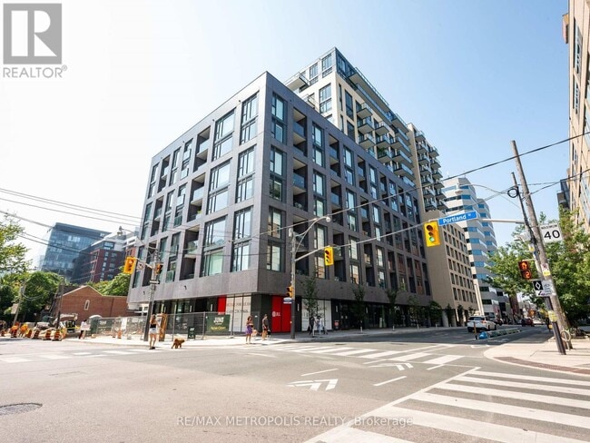 Building Photo - 543-543 Richmond St W