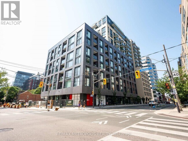 Photo du bâtiment - 543-543 Richmond St W