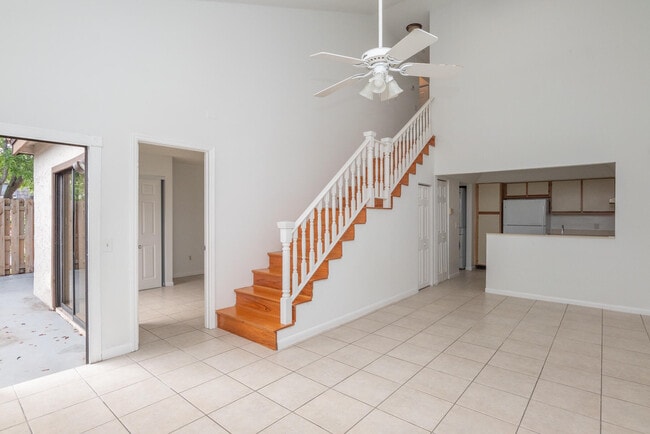 Building Photo - 4135 Palm Bay Cir