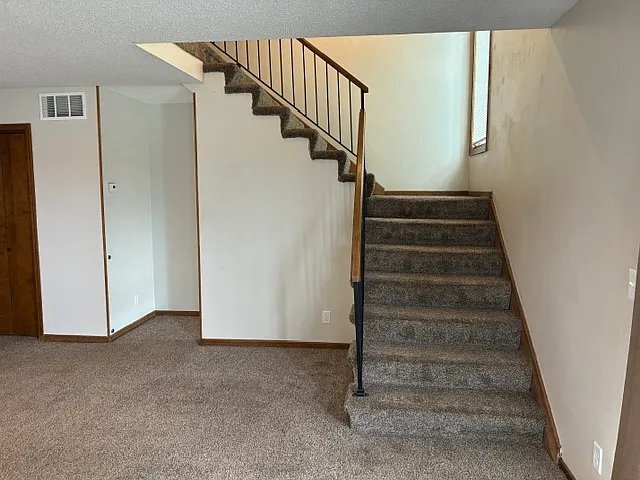 Building Photo - 1007 N Lakewind St