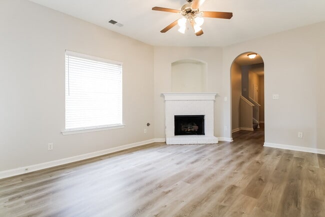 Building Photo - 10181 Sorrento Pl