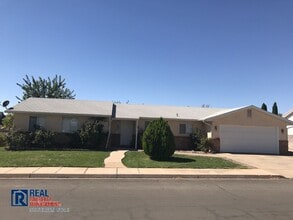 Building Photo - 403 N 700 E