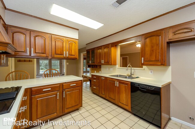 Foto del edificio - 3 br, 2.5 bath House - 4895 Coolidge