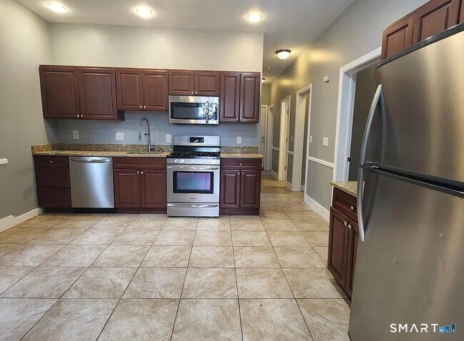 Foto del edificio - 245 Ferry St