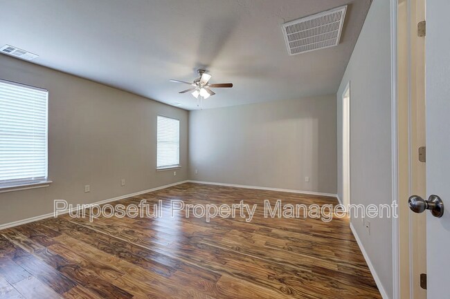 Foto del edificio - 615 W Shadow Ridge Way