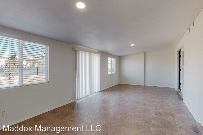 Building Photo - 3 br, 2 bath House - 819 Madeira Dr SE
