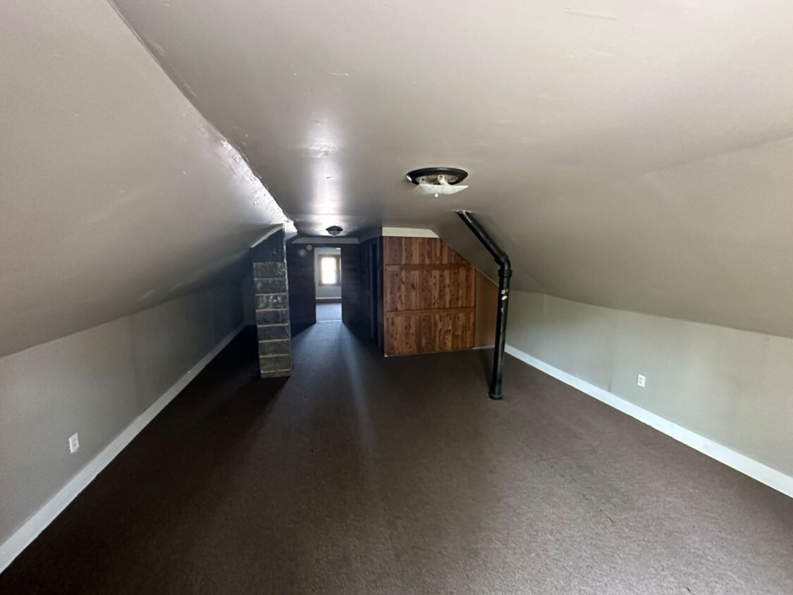 Primary Photo - 3 Bedroom Single Family