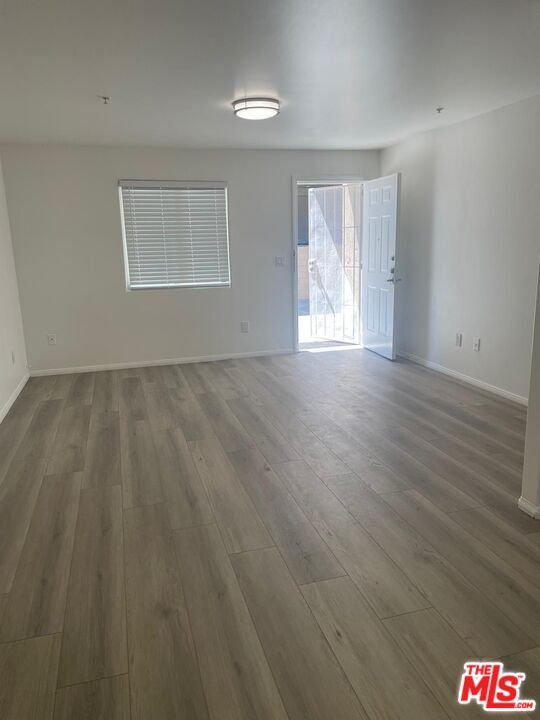 Foto del edificio - 14206 Gilmore St