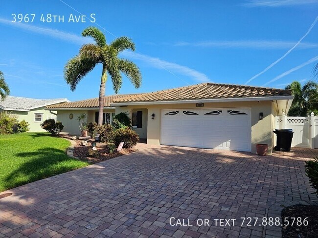 Foto del edificio - 3967 48th Ave S