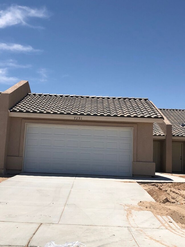 Building Photo - Desert Sky Condo