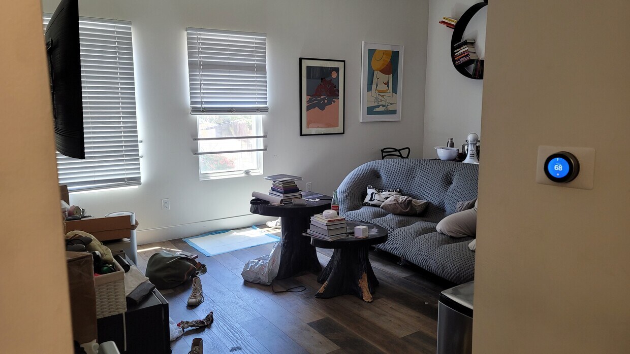 Foto principal - 3114 Sunset Blvd
