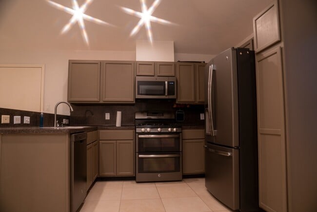 Building Photo - 16314 Bettong Ct