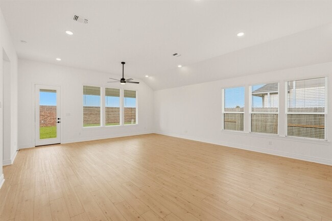 Foto del edificio - 25234 Bamburgh Dr