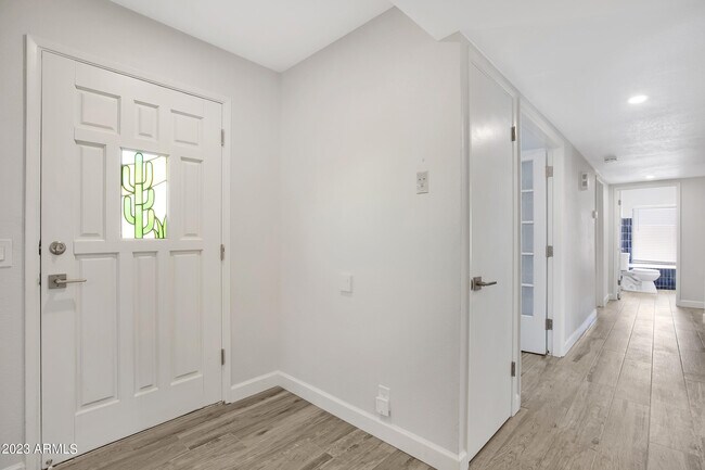 Foto del edificio - 315 E Manhatton Dr