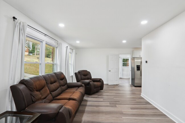 Foto del edificio - 1754 Meadowglades Dr
