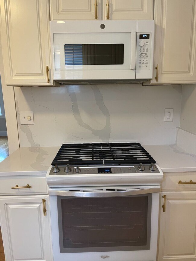 Foto del edificio - Rare East Sacramento home available!
