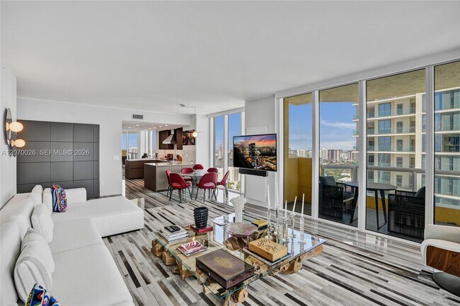 Foto del edificio - 17875 Collins Ave