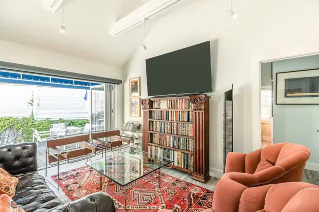 Foto del edificio - 629 Elizabeth St