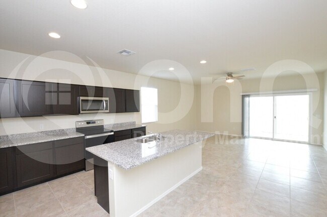 Building Photo - 1049 W Chimes Tower Dr