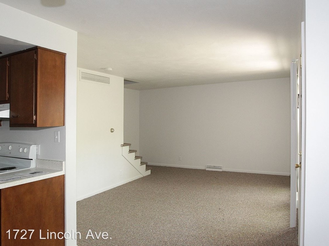 Primary Photo - 2 br, 1 bath Apartment - 1727 Lincoln Rd.