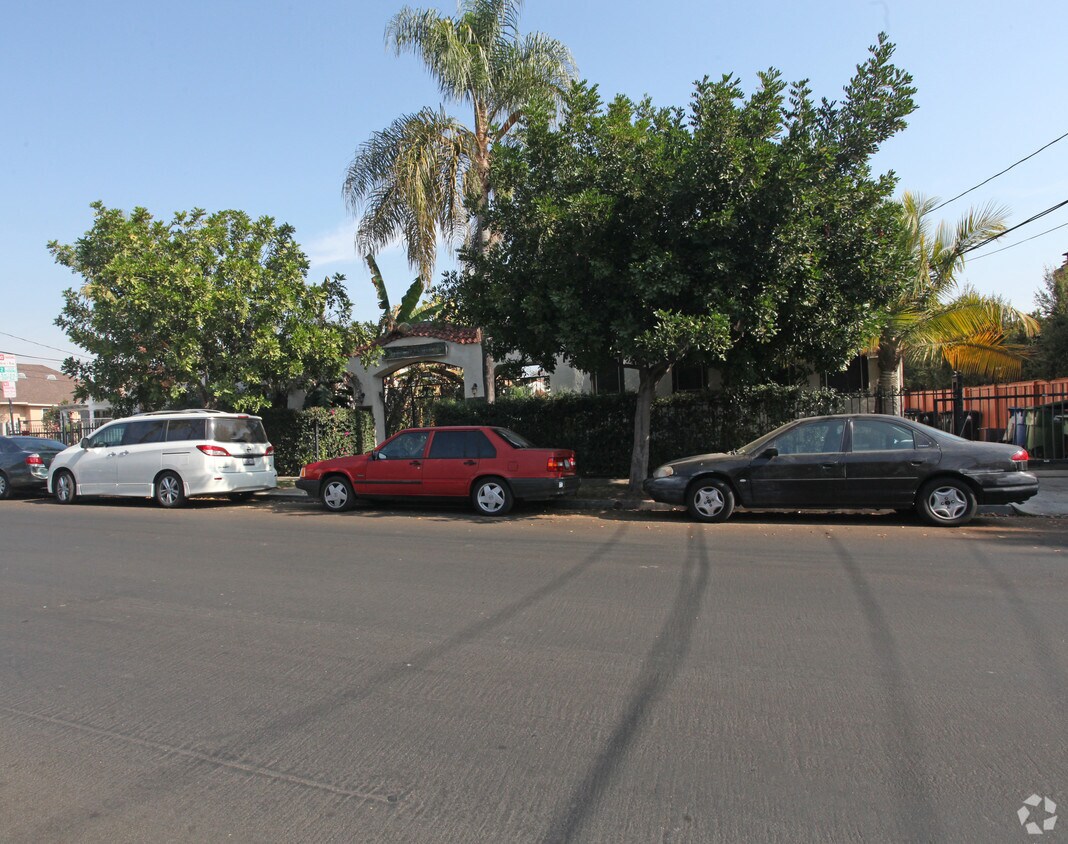 Building Photo - 1166 N Hobart Blvd