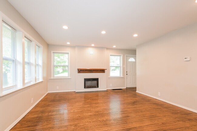Foto del edificio - Fantastic 1bd/2ba home! Let yourself in!
