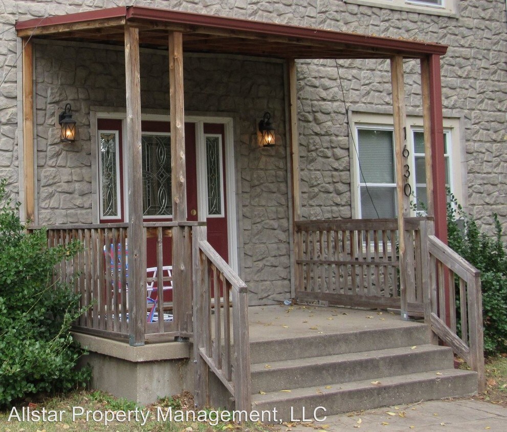 1630 Humboldt St, Manhattan, KS 66502 Condo for Rent in Manhattan, KS