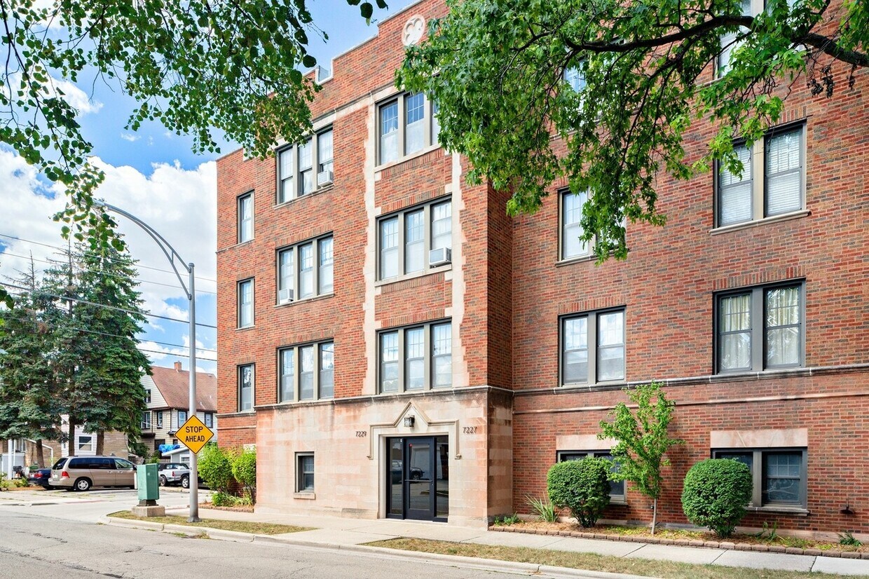 Primary Photo - 7227 Adams St