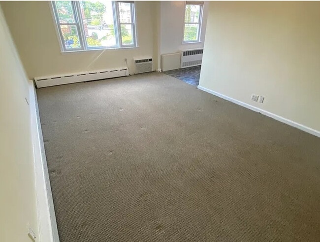 Living room - 15470 20th Rd