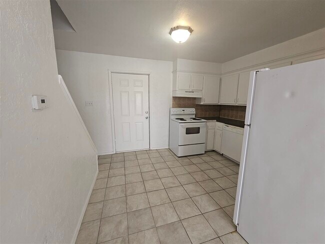 Foto del edificio - 2631 SW H Ave