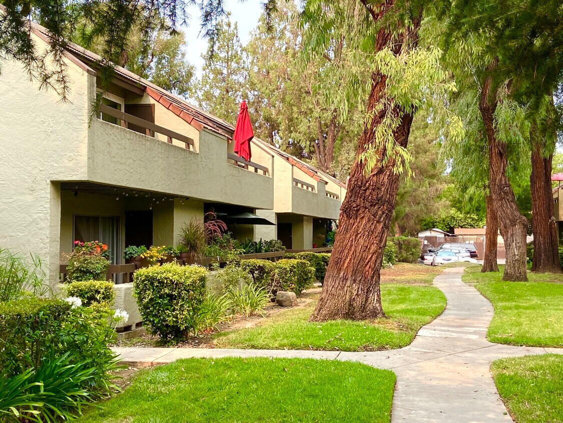 305 Tradewinds Dr Unit 4, San Jose, CA 95123 Condo for Rent in San