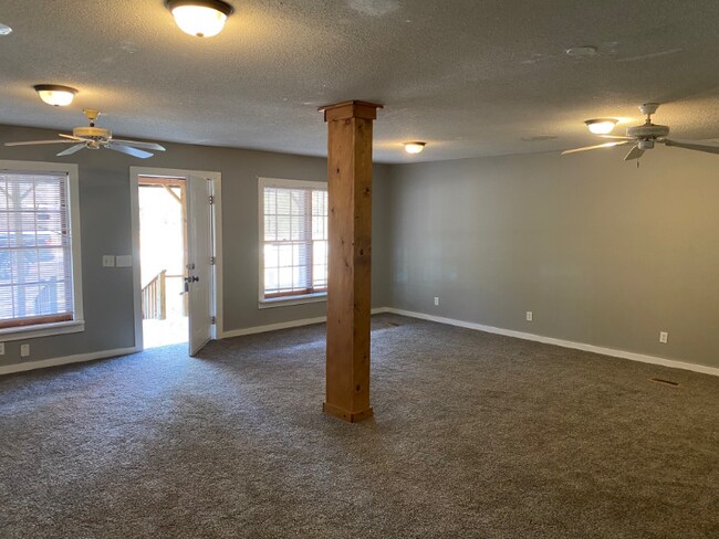 Building Photo - 2108 Mims Rd
