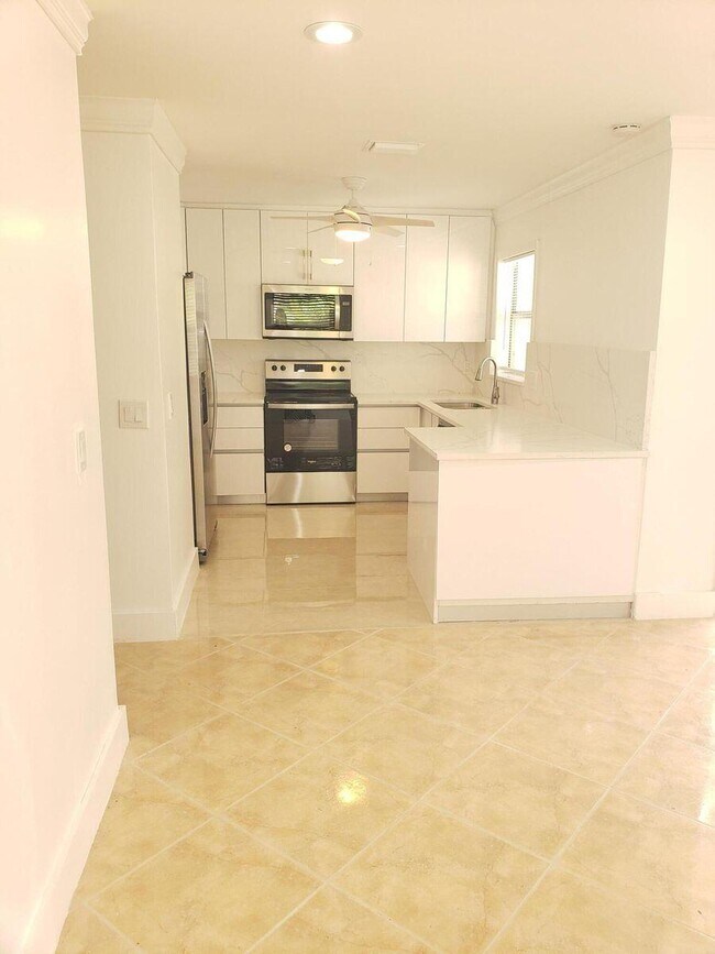Foto del edificio - 2812 SW Natura Blvd