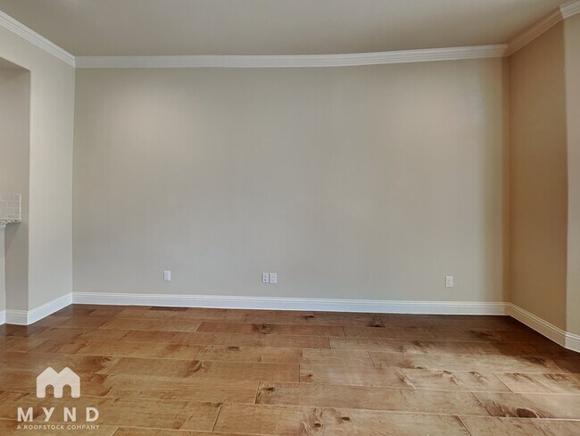 Foto del edificio - 4144 Riverside Dr