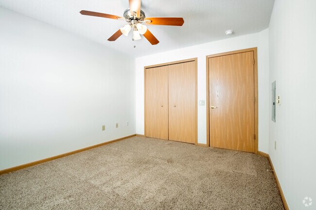 2HAB, 1BA - 1073SF - Weybridge