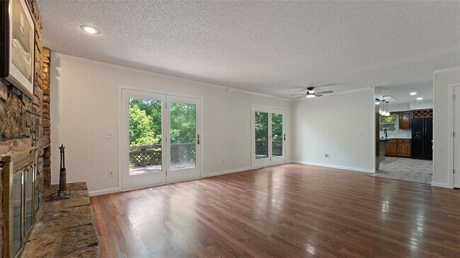 Building Photo - 44 Sandwick Dr