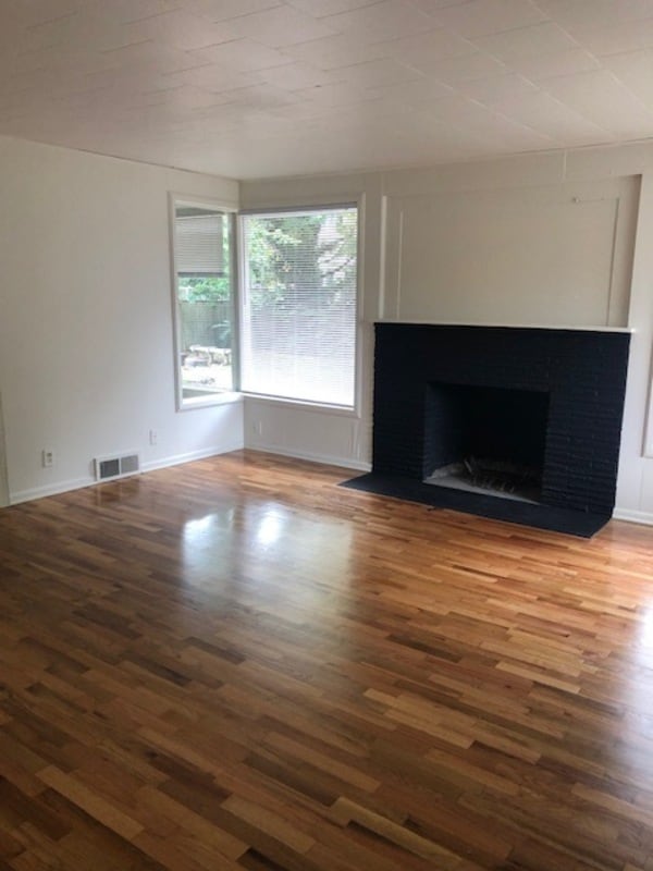 Building Photo - 5518 25th Ave NE