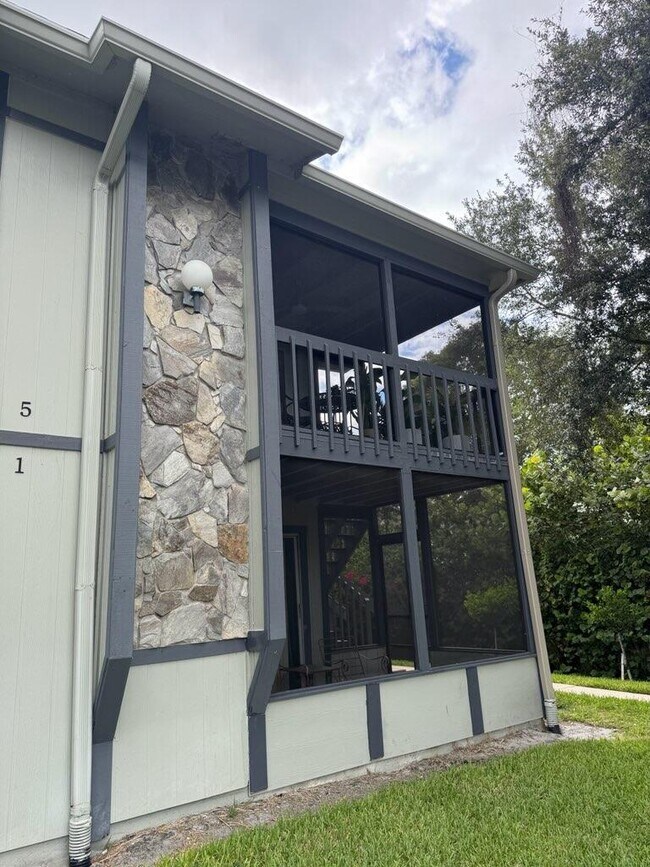 Building Photo - 8195 SE Croft Cir