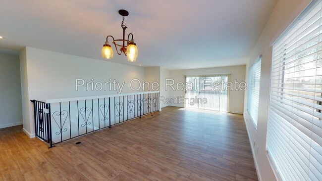 Building Photo - 4476 33rd Pl