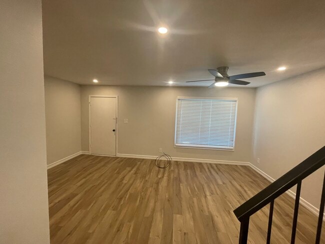 Living room2 - 225 N Standage