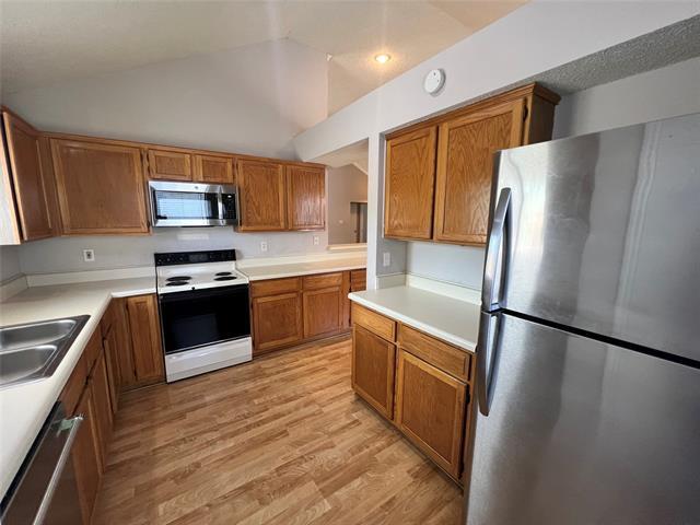 Building Photo - 2701 Knights Bridge Dr