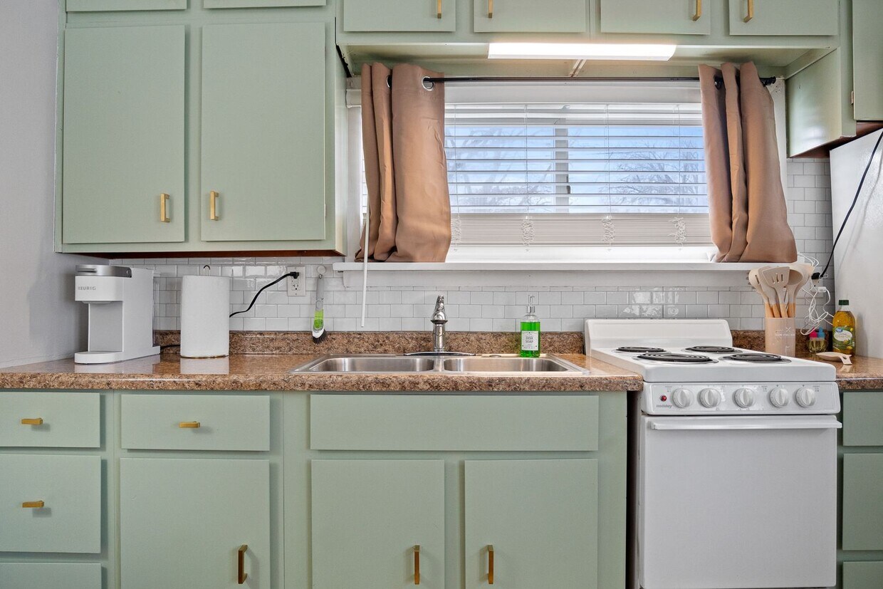 Primary Photo - Studio coming available soon!