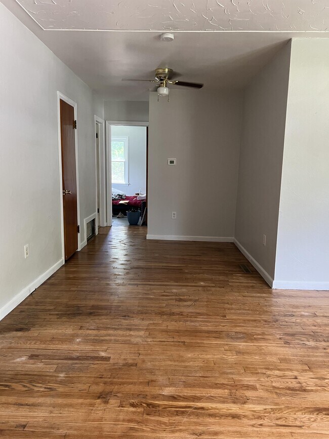 Foto del edificio - 413 10th St Terrace