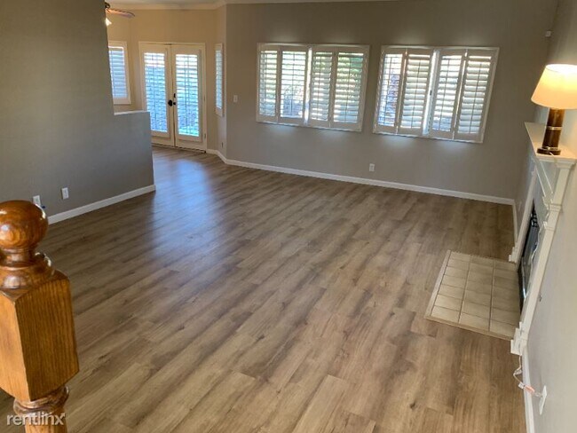 Building Photo - 3 br, 2.5 bath House - 28768 Raintree Ln