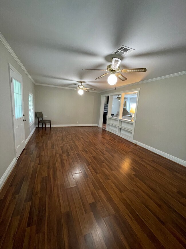 Foto del edificio - 160 Josephine Ln
