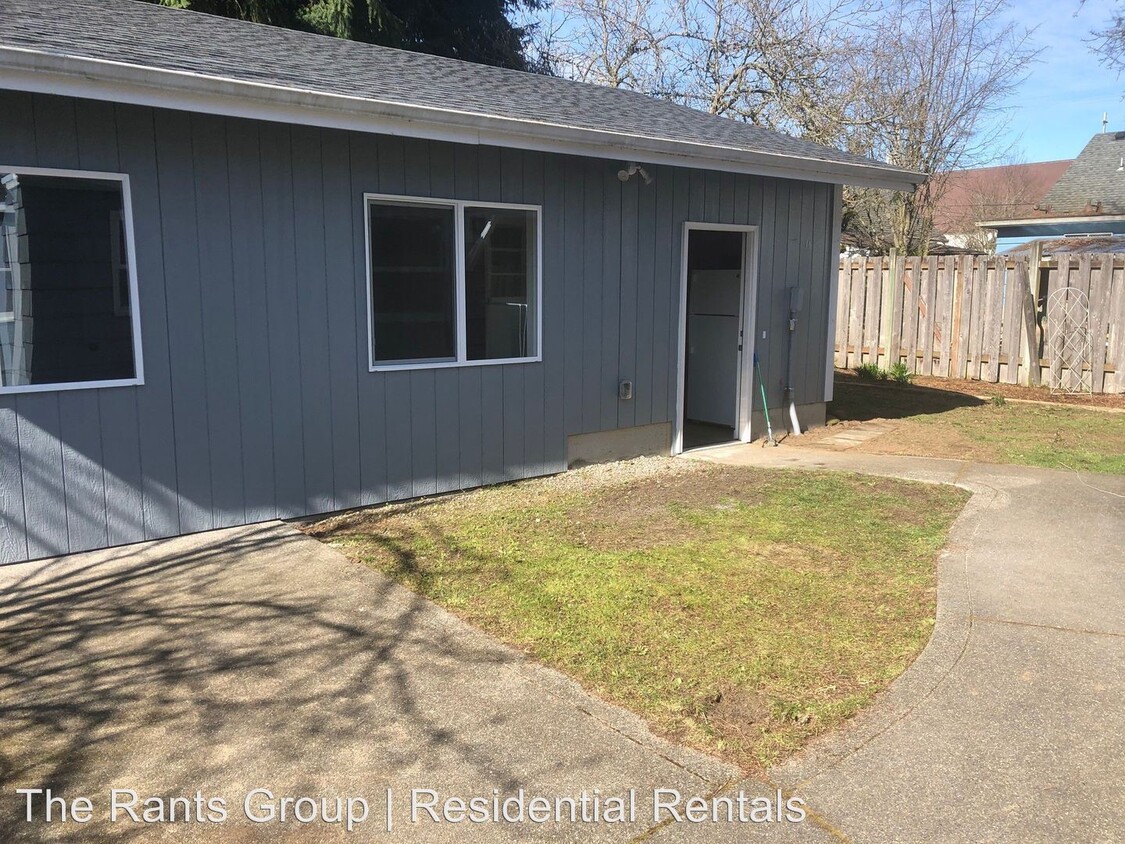 Primary Photo - 2113 Adams St SE